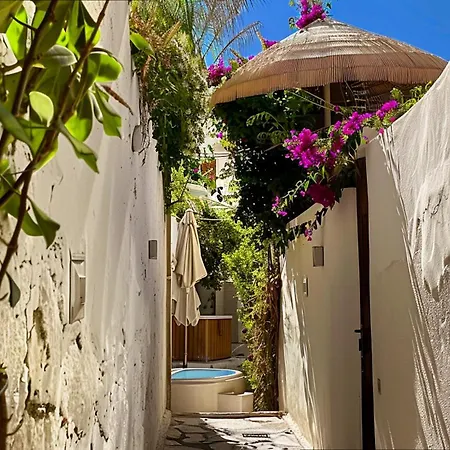 Homeguest With 2 Bedrooms In Megalochori